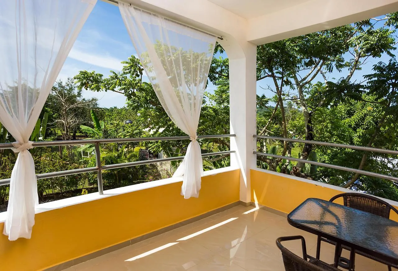 De luz Hotel El Limon